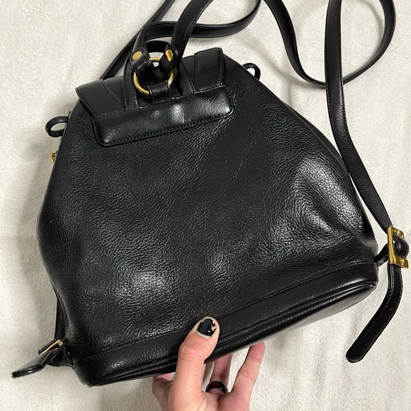 MCM | Vintage 90s Black Pebbled Leather Drawstring Sling Backpack Bag (LIKE NEW) - Picture 4 of 9